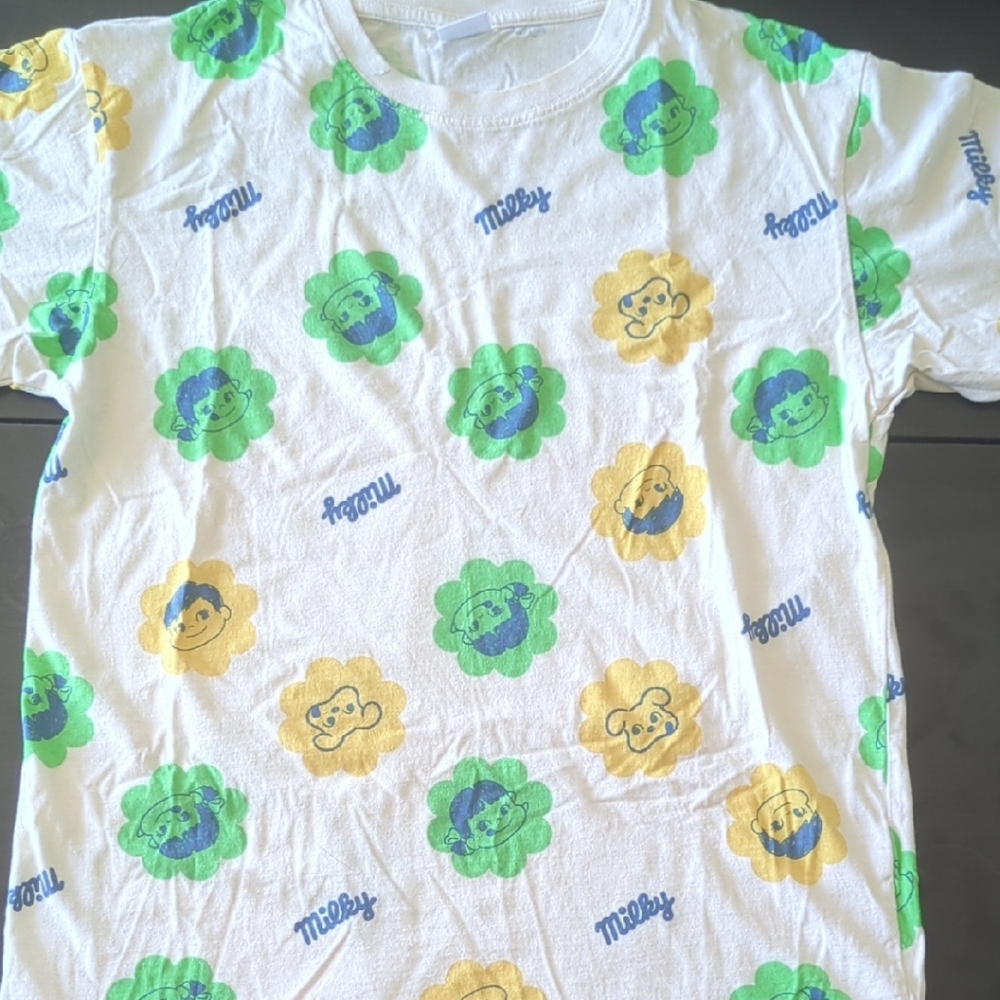 Adults' White and Green Graphic T-Shirt